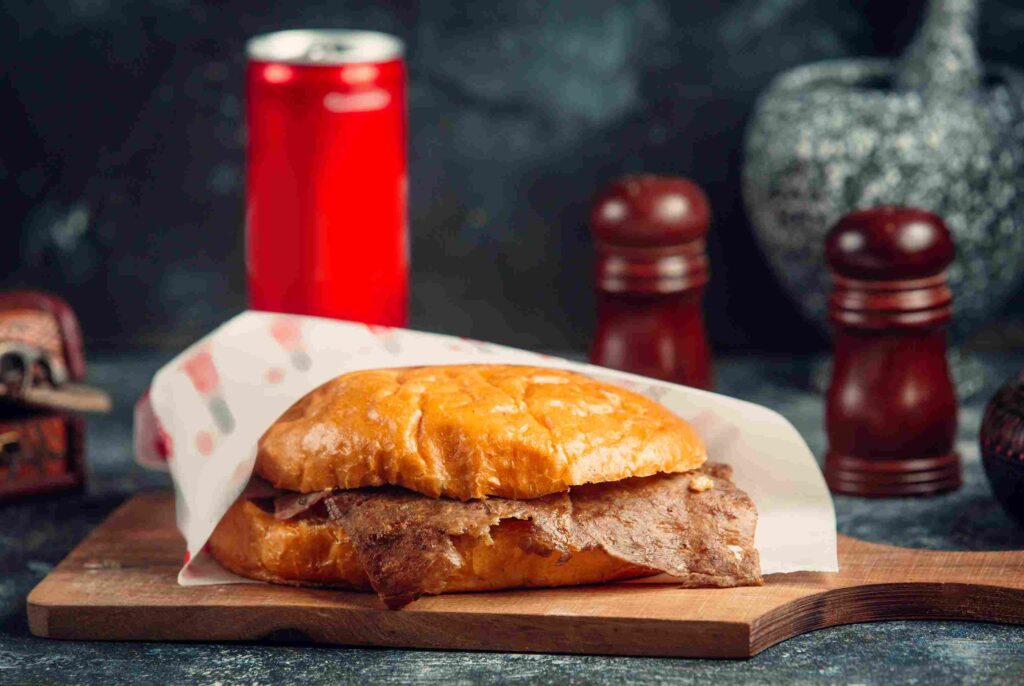 Pan con Chicharrón